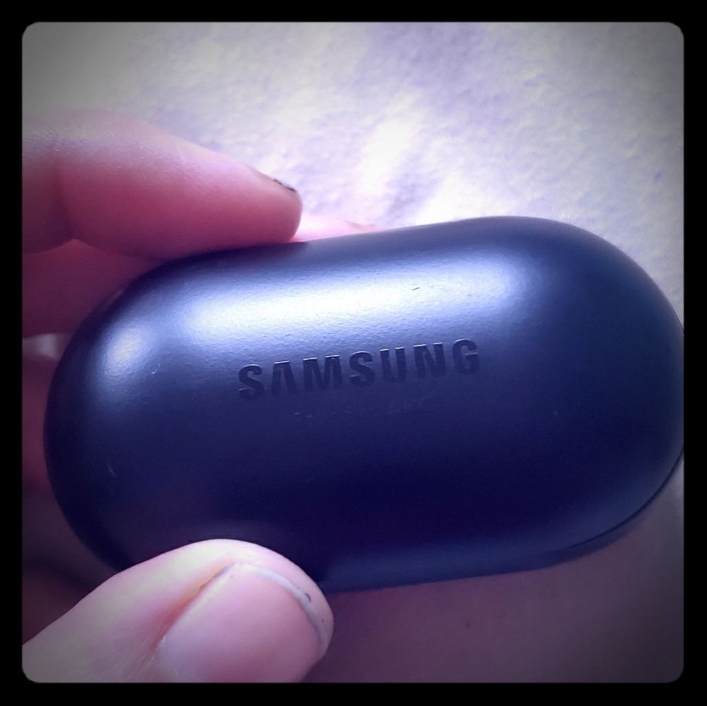 Samsung ear buds